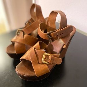 WOMEN’S SHOES - Aldo wedge shoes. Size 5
